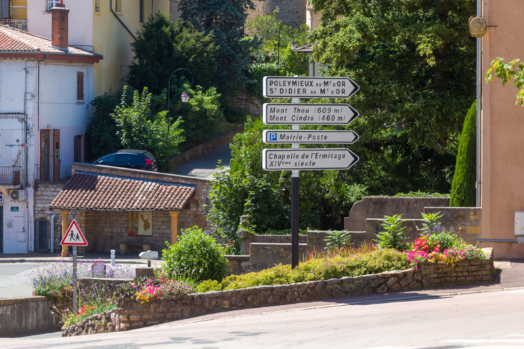 Ville de Saint-Cyr-Au-Mont-D'Or - Entretien et nettoyage des espaces verts 2
